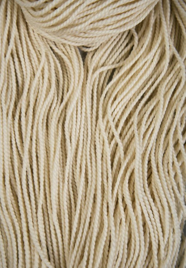 Steam undyed yarn