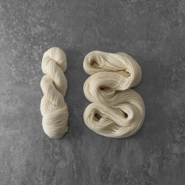 Marshmallow DK Select - Merino wool- Knomad yarn store