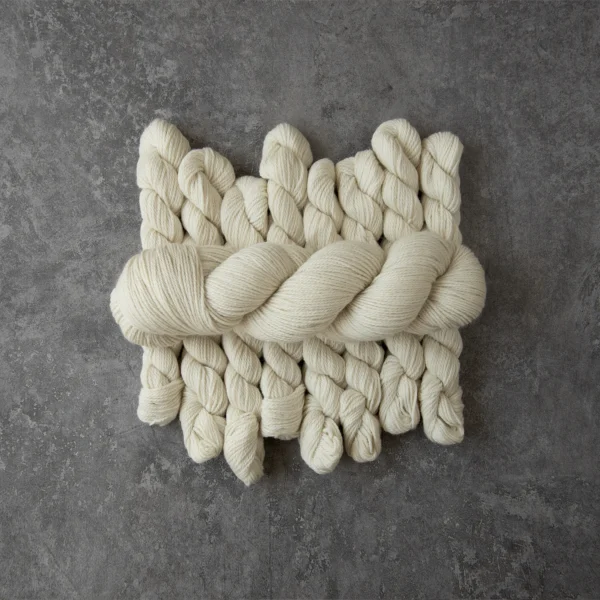 Latte Minis - Baby alpaca fibre - Knomad yarn store