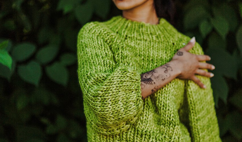 Clothes to knit with undyed yarn - Knomad Yarn